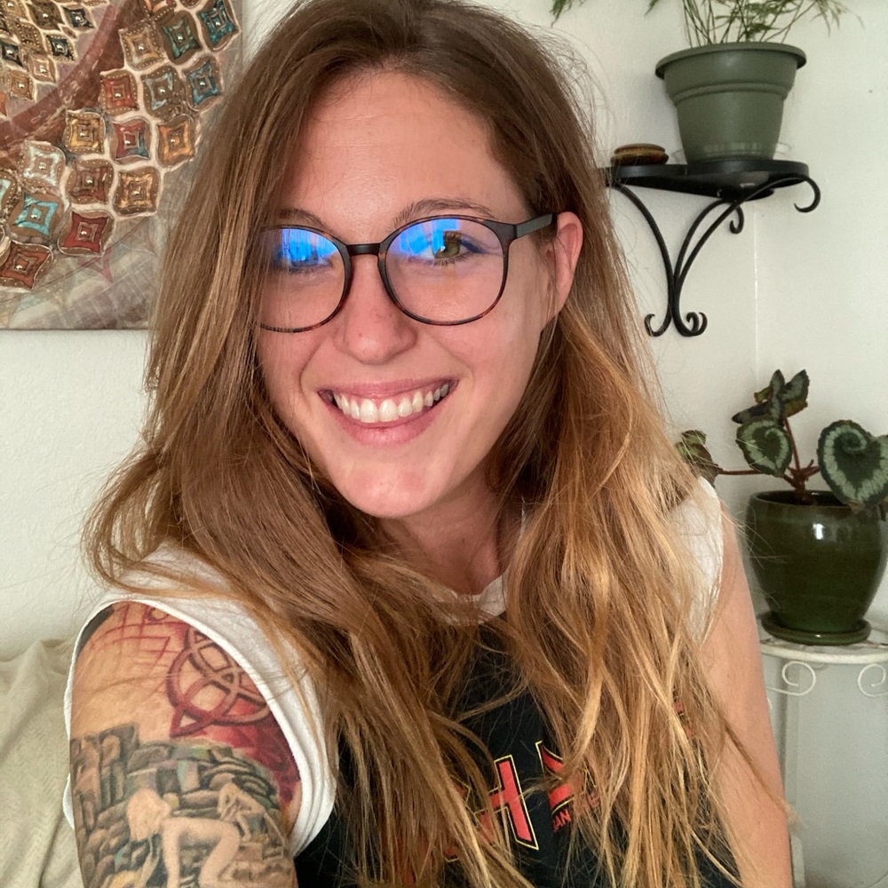 Meet your Posher, Kelli - Picture 4 of 7